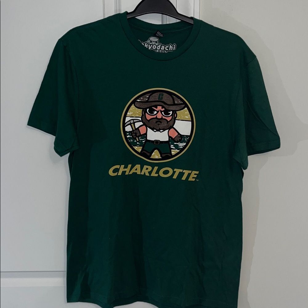 New University Charlotte UNCC 49ers Character Tokyodachi SS T Shirt L w/spot